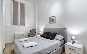 Carbonara Palace 1 - Luxury Comfort Under Medieval Towers